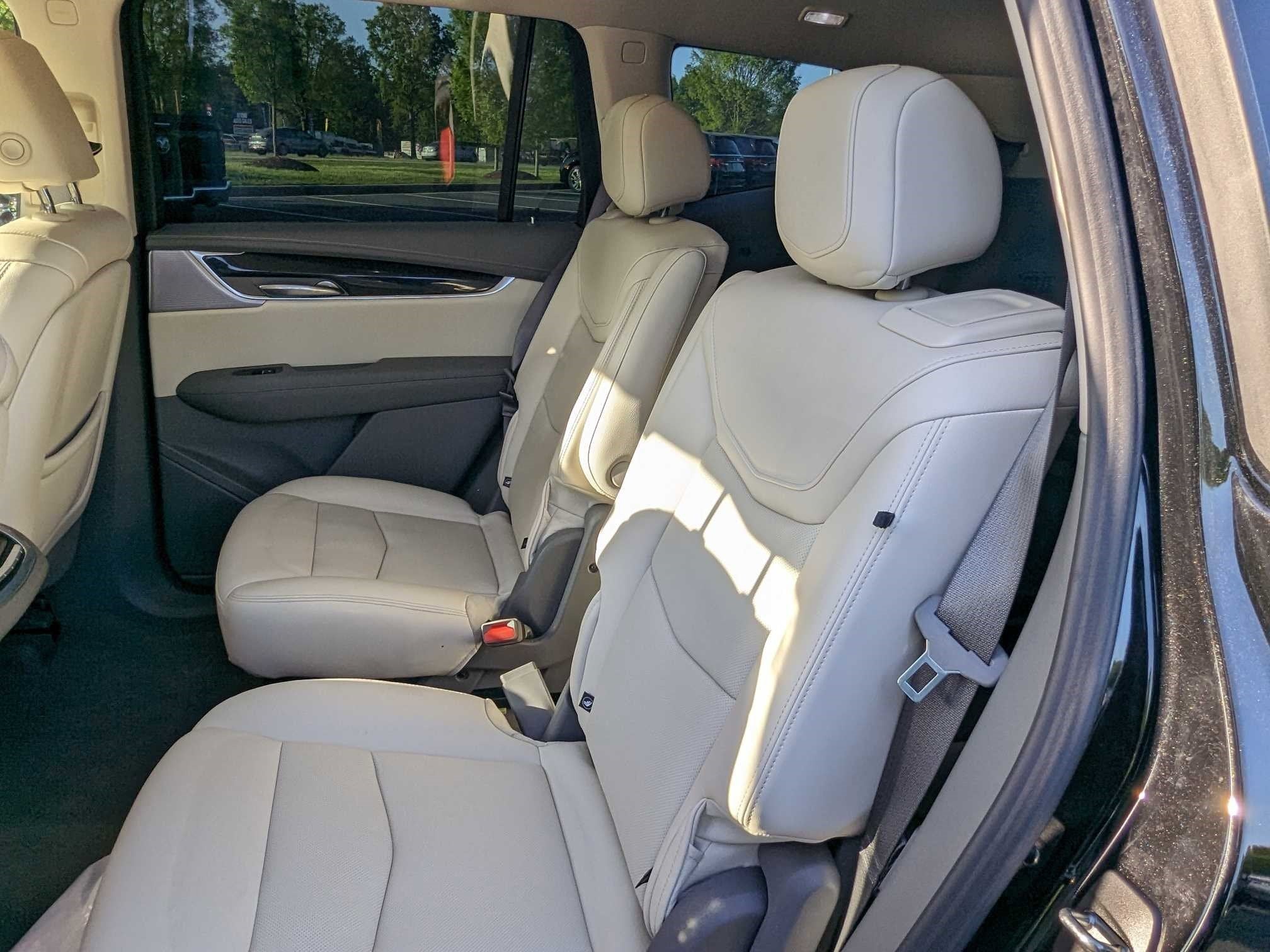 2023 Cadillac XT6 FWD 4dr Premium Luxury
